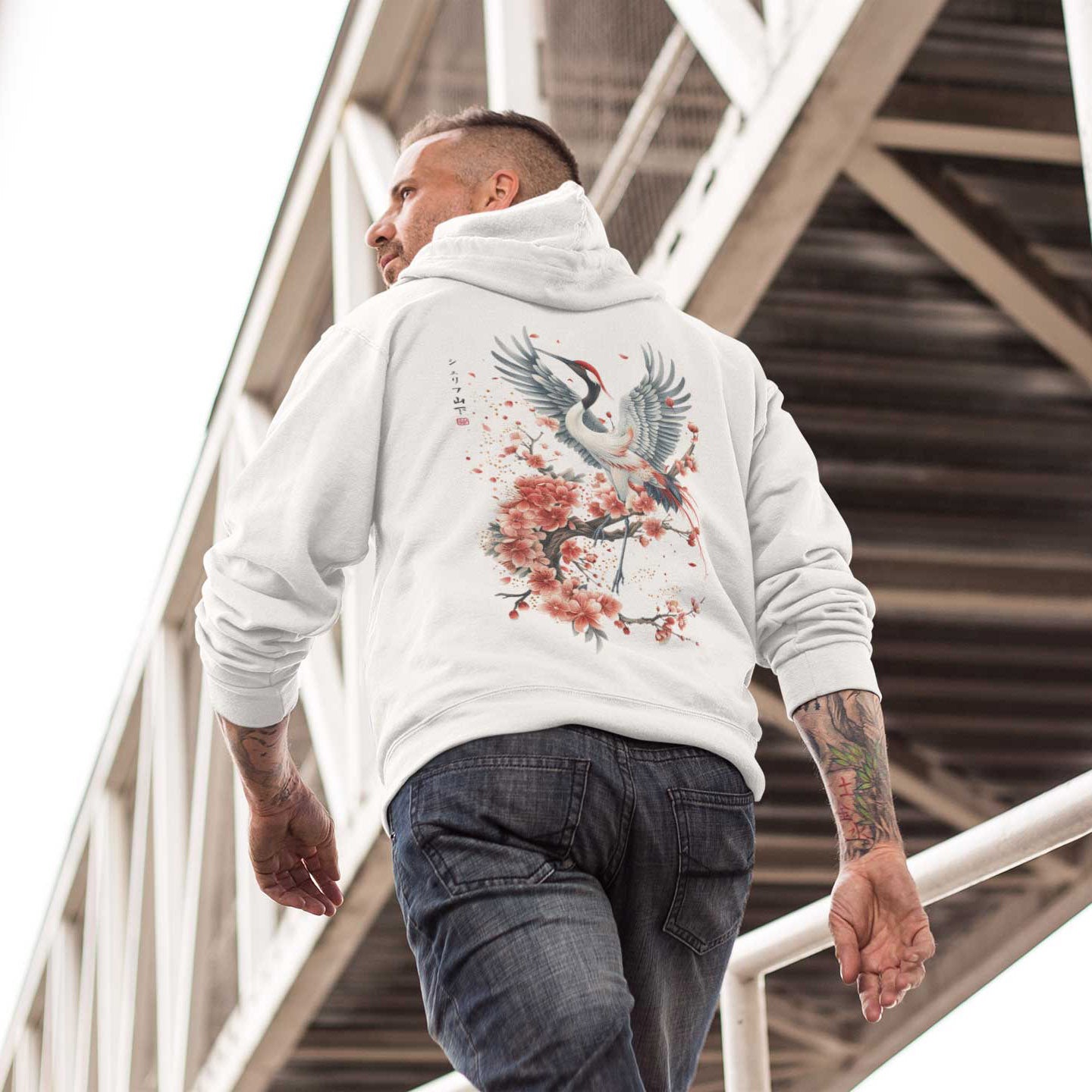 Japan Kranich Hoodie Unisex Damen Herren "Crane & Flower" im Tattoo-Style von YAMASHITA in off-white natur-weiss - Motiv hinten