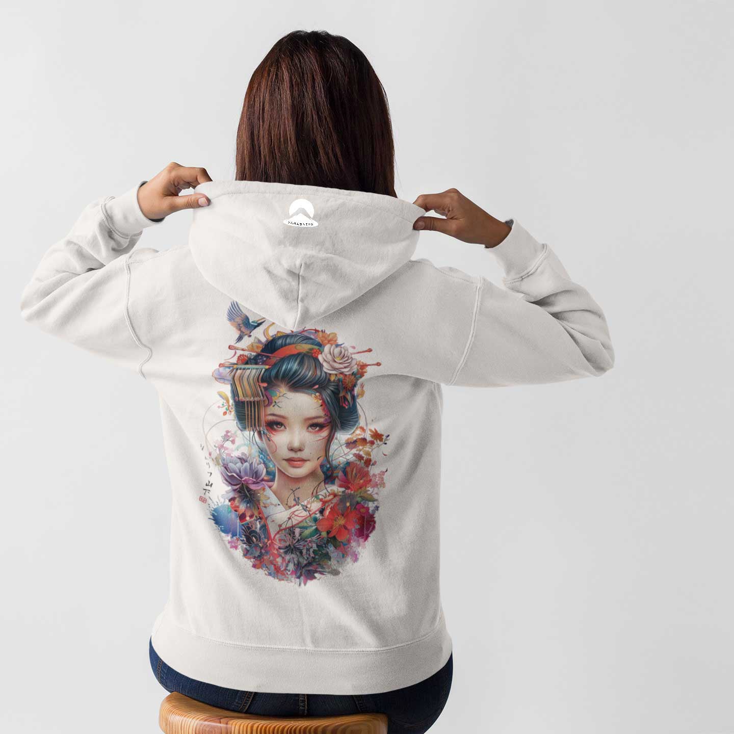 Japan Geisha Hoodie Unisex Damen Herren im Tattoo-Style von YAMASHITA in off-white natur-weiss - Motiv hinten