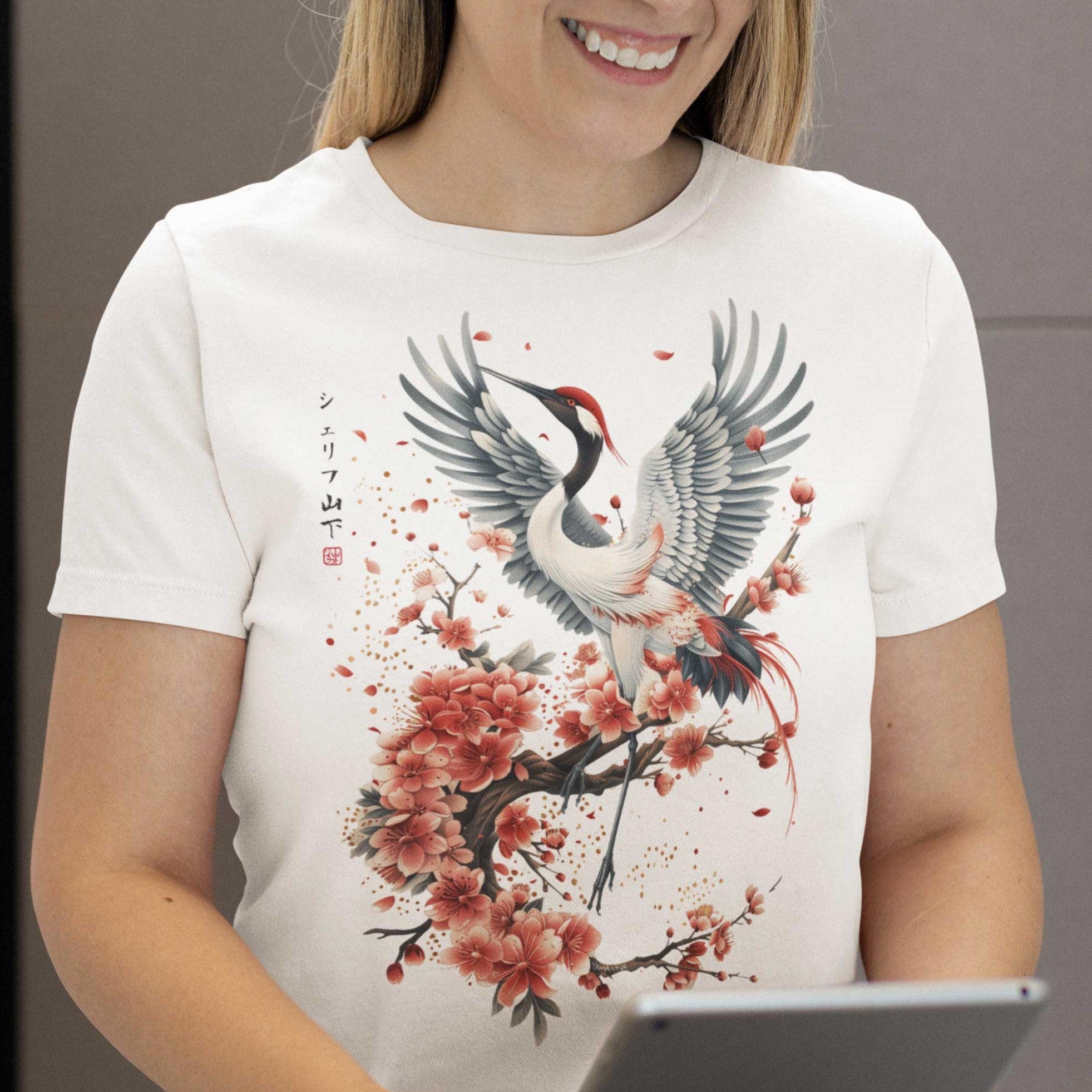 Japan Kranich Damen T-Shirt "Crane & Flower" im Tattoo-Style von YAMASHITA in weiss