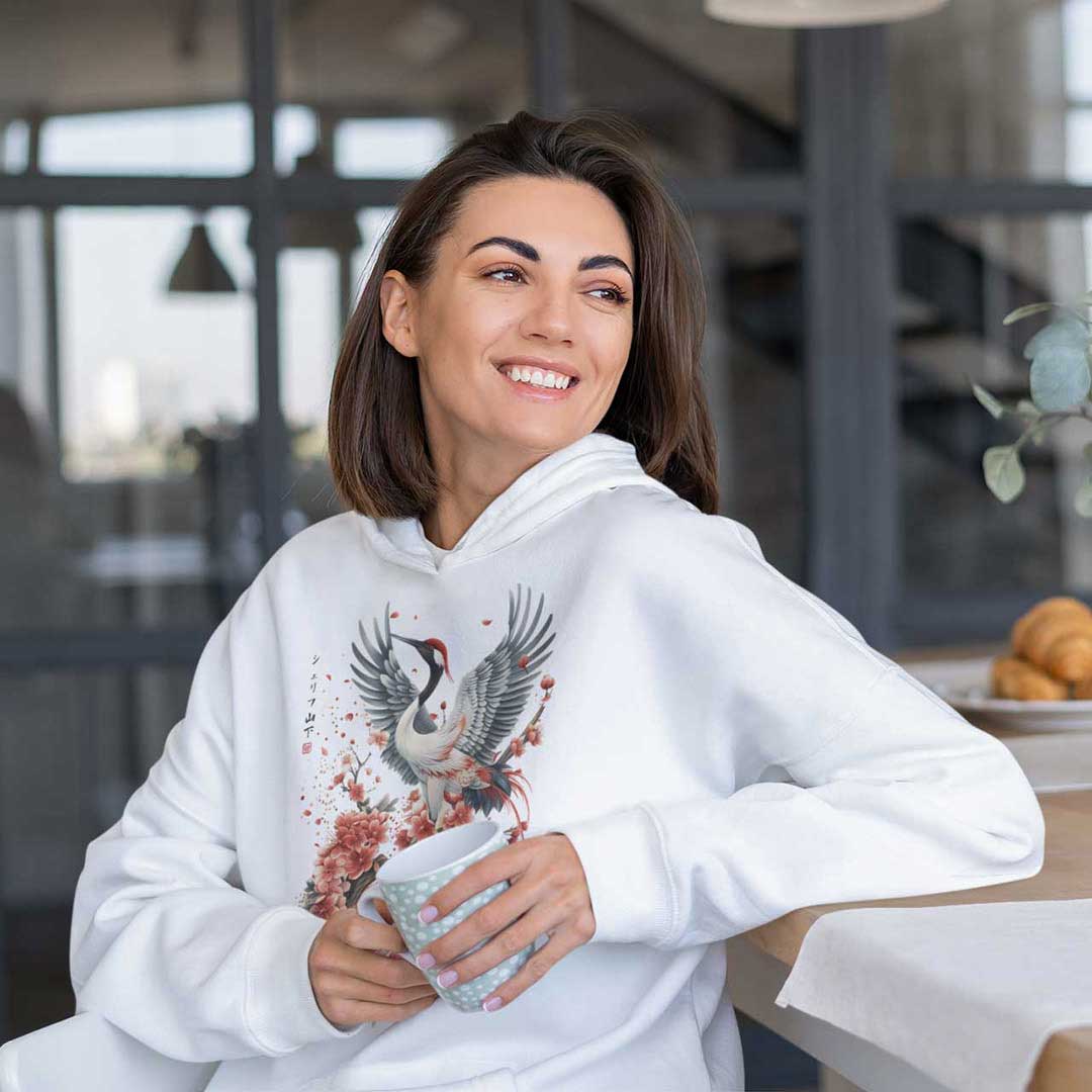 Japan Kranich Hoodie Unisex Damen Herren "Crane & Flower" im Tattoo-Style von YAMASHITA in off-white natur-weiss - Motiv vorne
